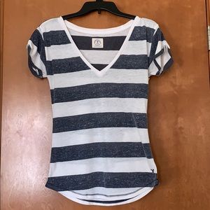 American Eagle shirt